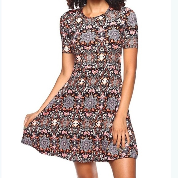 Dresses & Skirts - NEW Dress Mini Print Fit and Flare Short Sleeve
